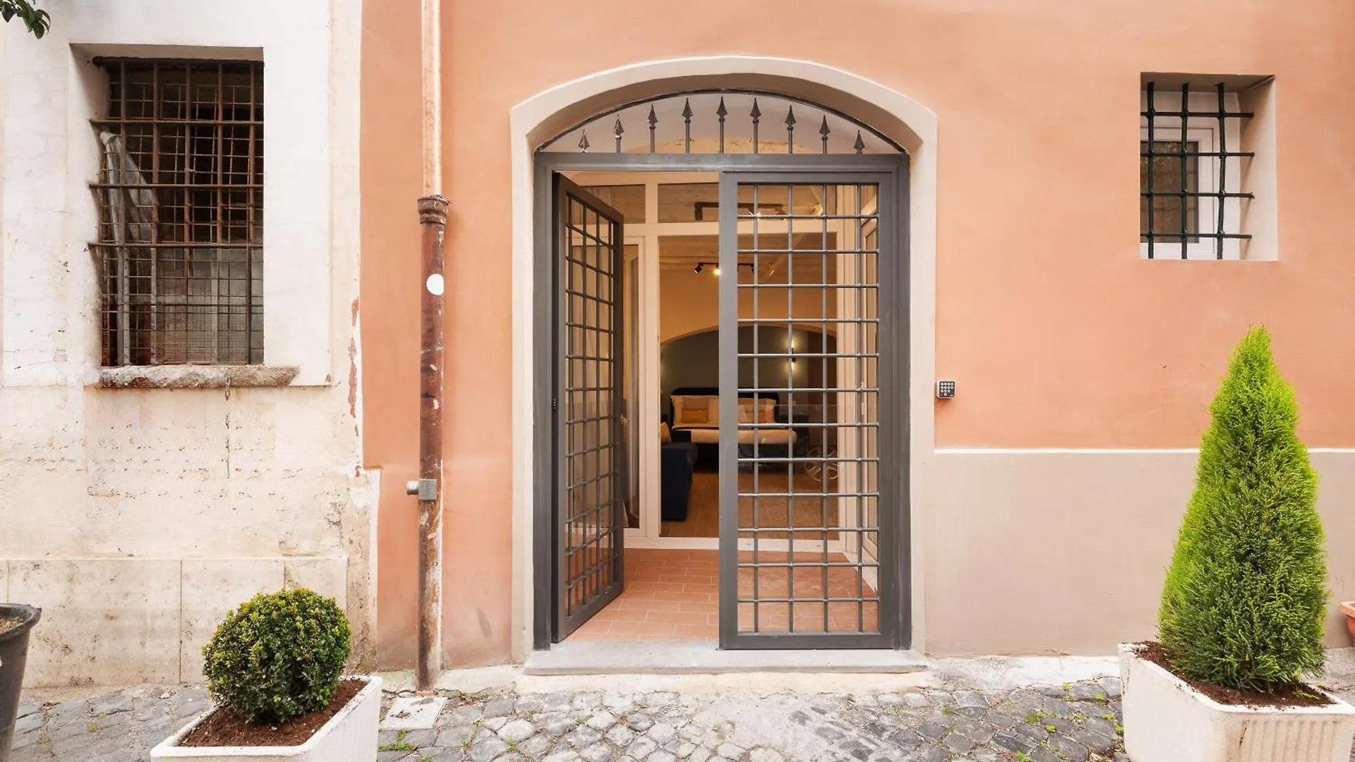 Leopardo Boutique Apartment In Trastevere Rome Italy